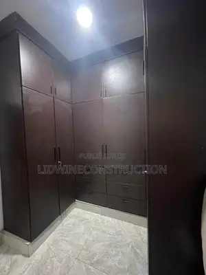 Meublé 4chbre Duplex dans Cocody à Vendre
