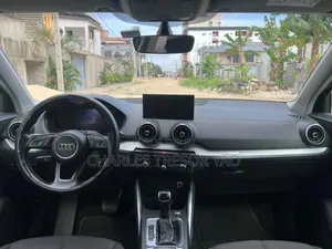 Audi Q2 1.4 TFSI FWD 2022 Gris