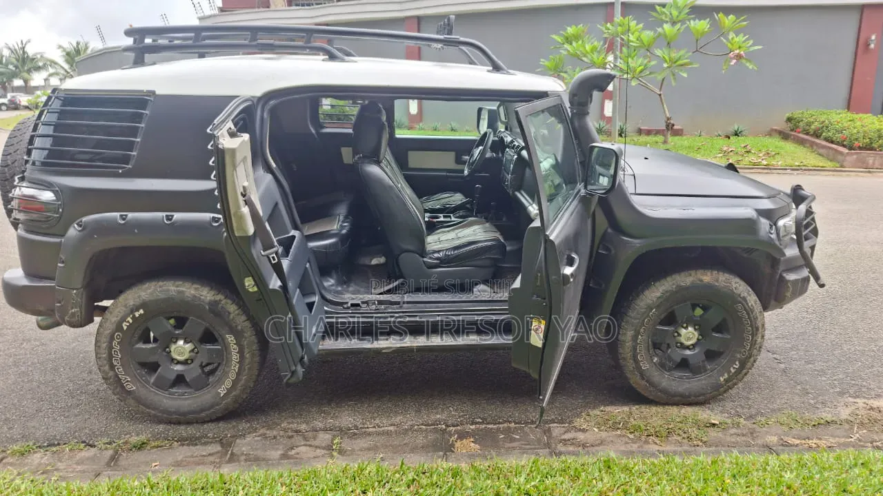 Toyota FJ Cruiser Base 4x2 2008 Noir