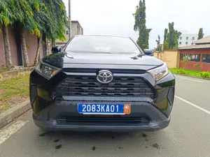 Toyota RAV4 XLE 2021 Noir