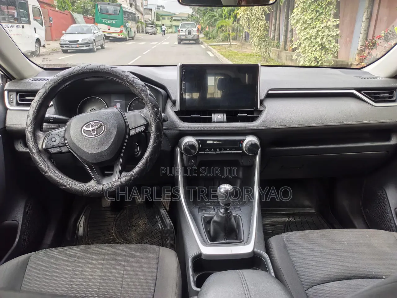 Toyota RAV4 XLE 2021 Noir