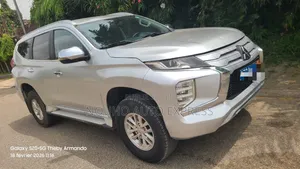 Mitsubishi Pajero 2022 Gris