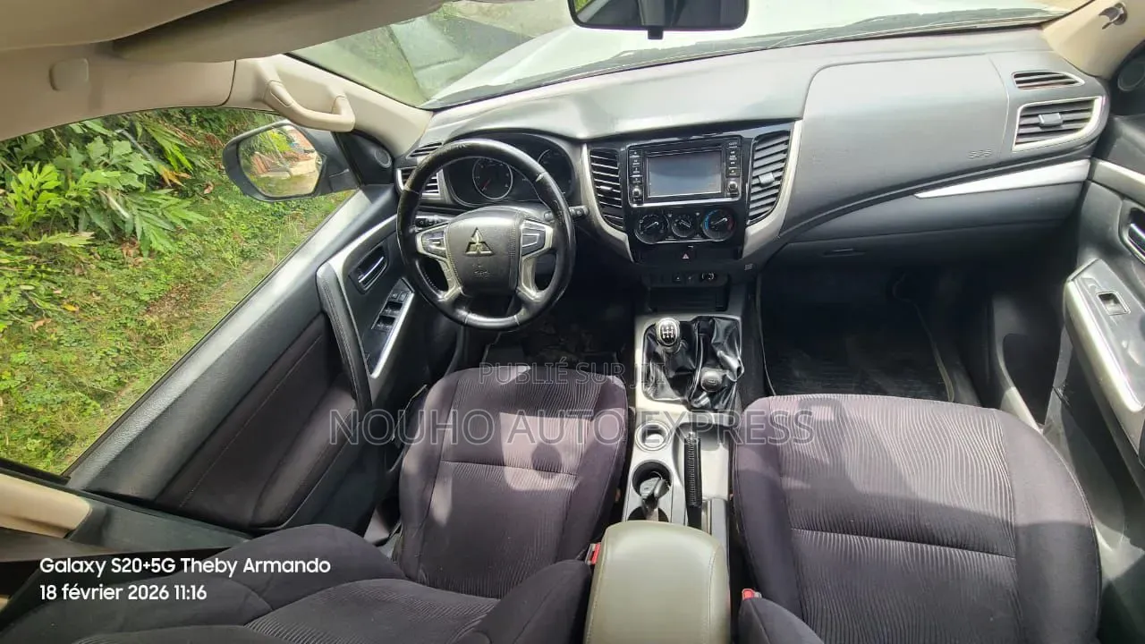 Mitsubishi Pajero 2022 Gris