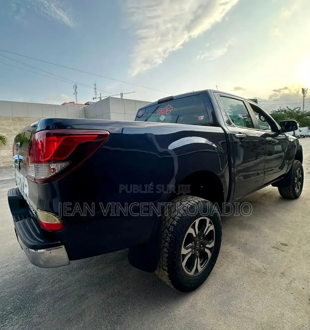 Mazda BT-50 2018 Noir
