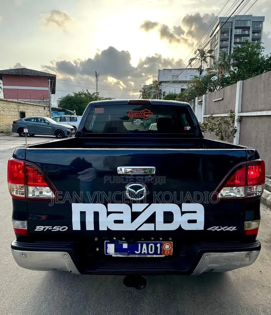 Mazda BT-50 2018 Noir