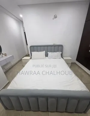 Lit a Vendre Encore Neuf Avec 2 Commode