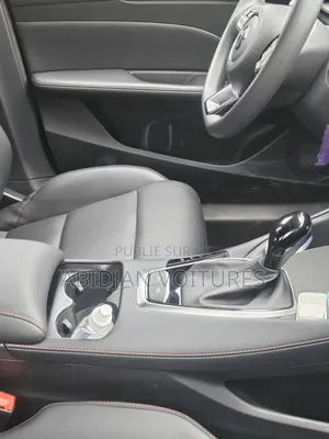 Nouveau MG MG5 Luxury 1.5 CVT 2026 Gris