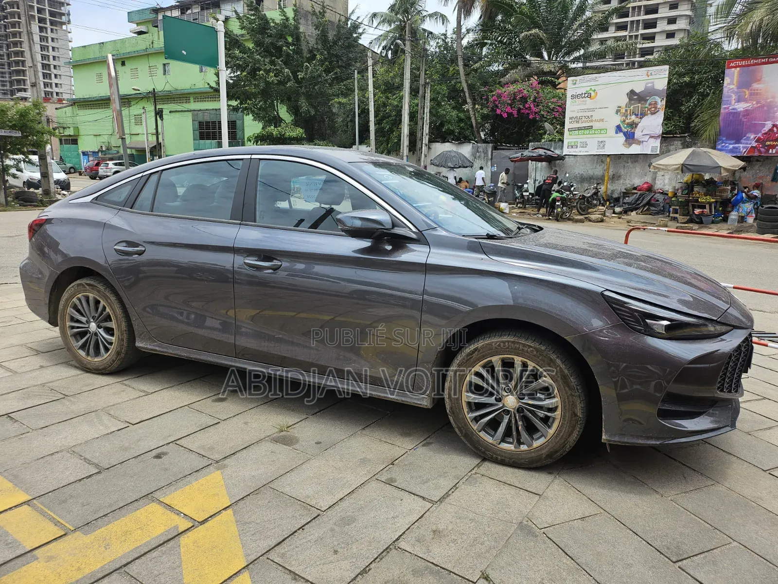 Nouveau MG MG5 Luxury 1.5 CVT 2026 Gris