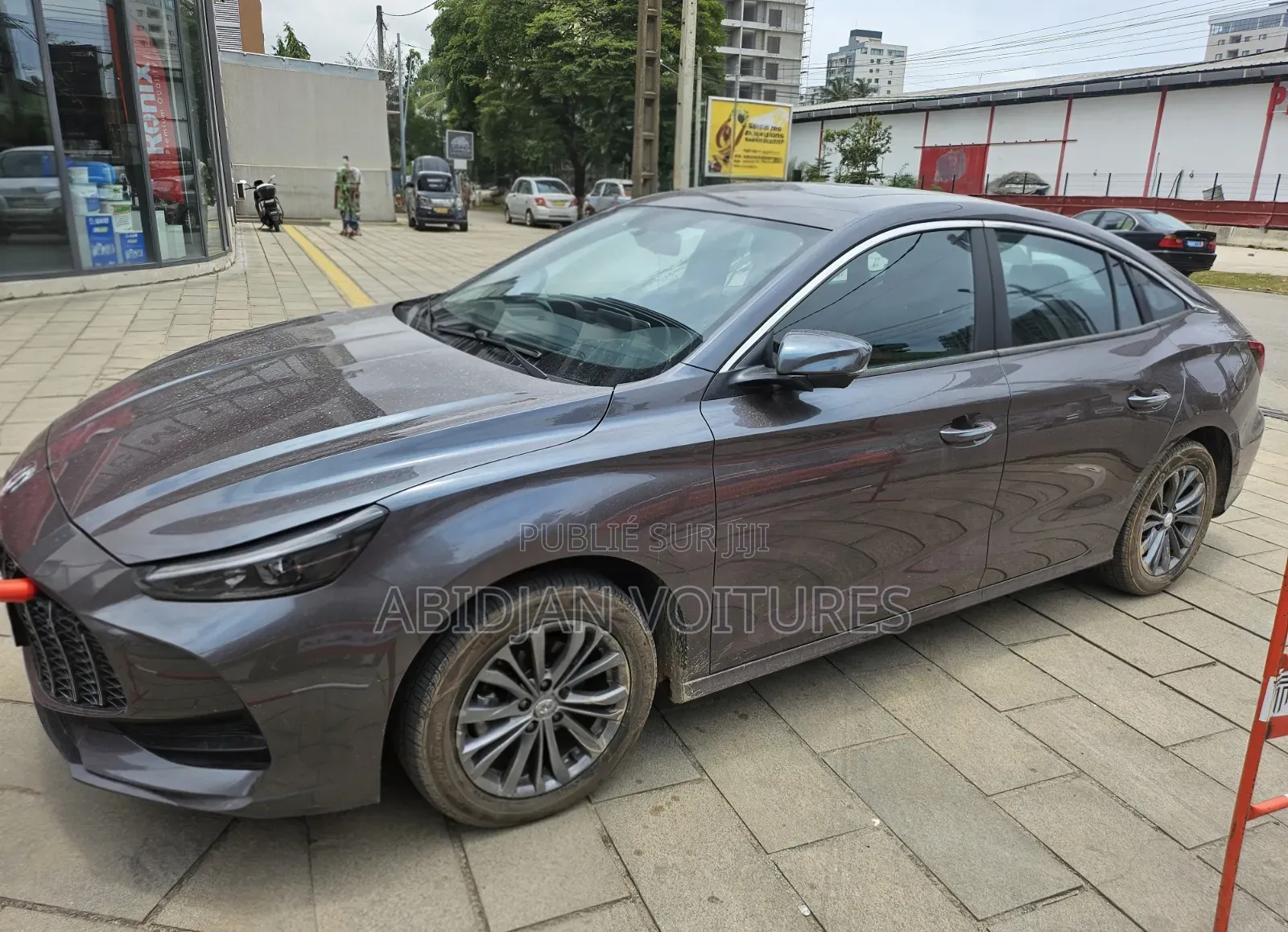 Nouveau MG MG5 Luxury 1.5 CVT 2026 Gris