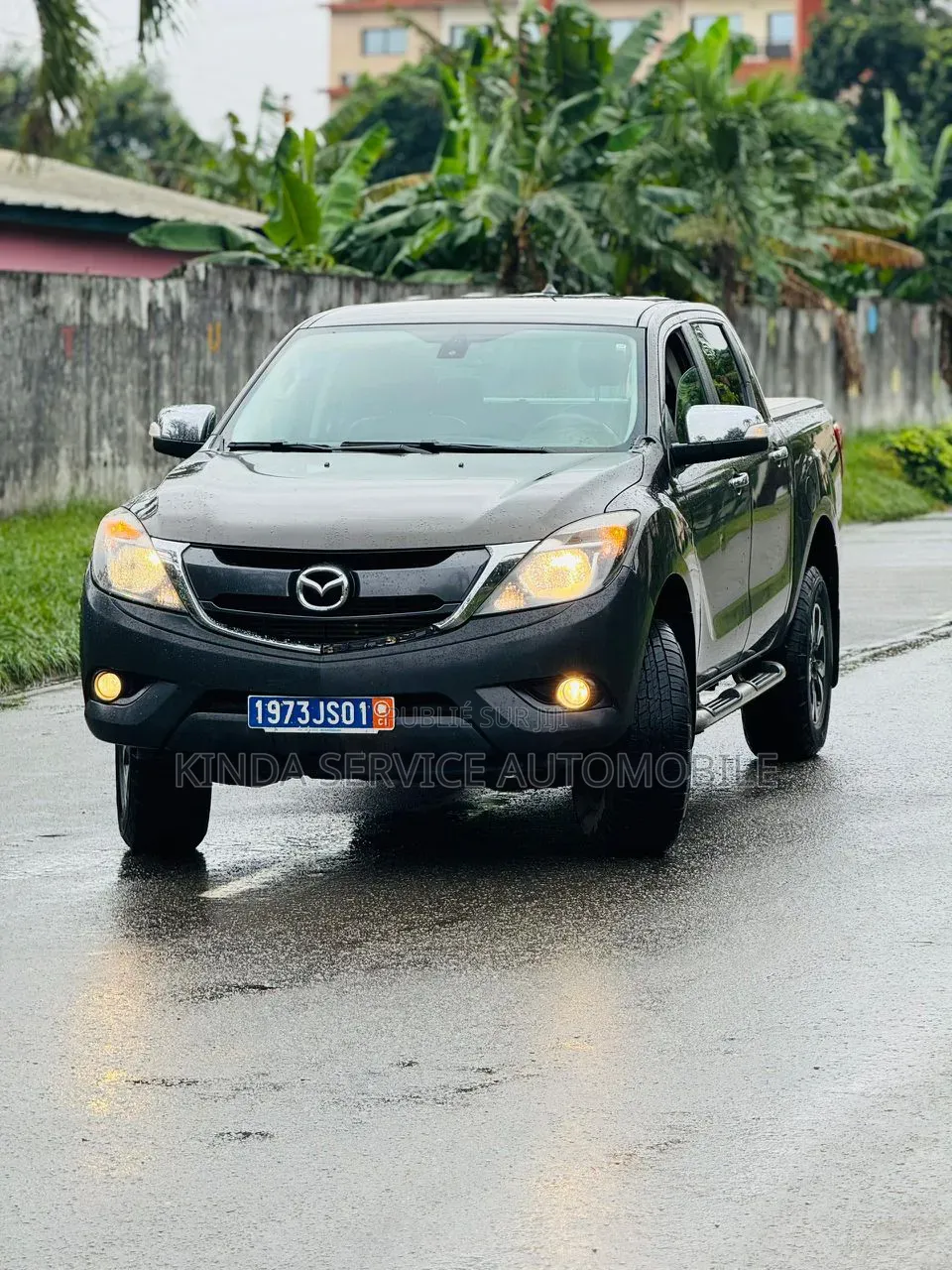 Mazda BT-50 2023 Gris