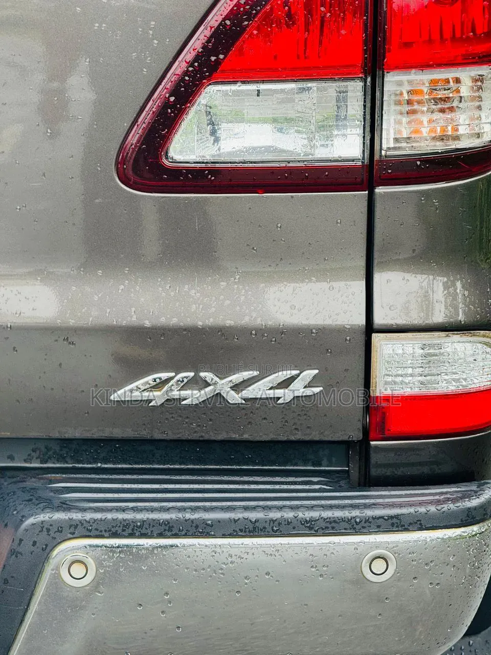 Mazda BT-50 2023 Gris