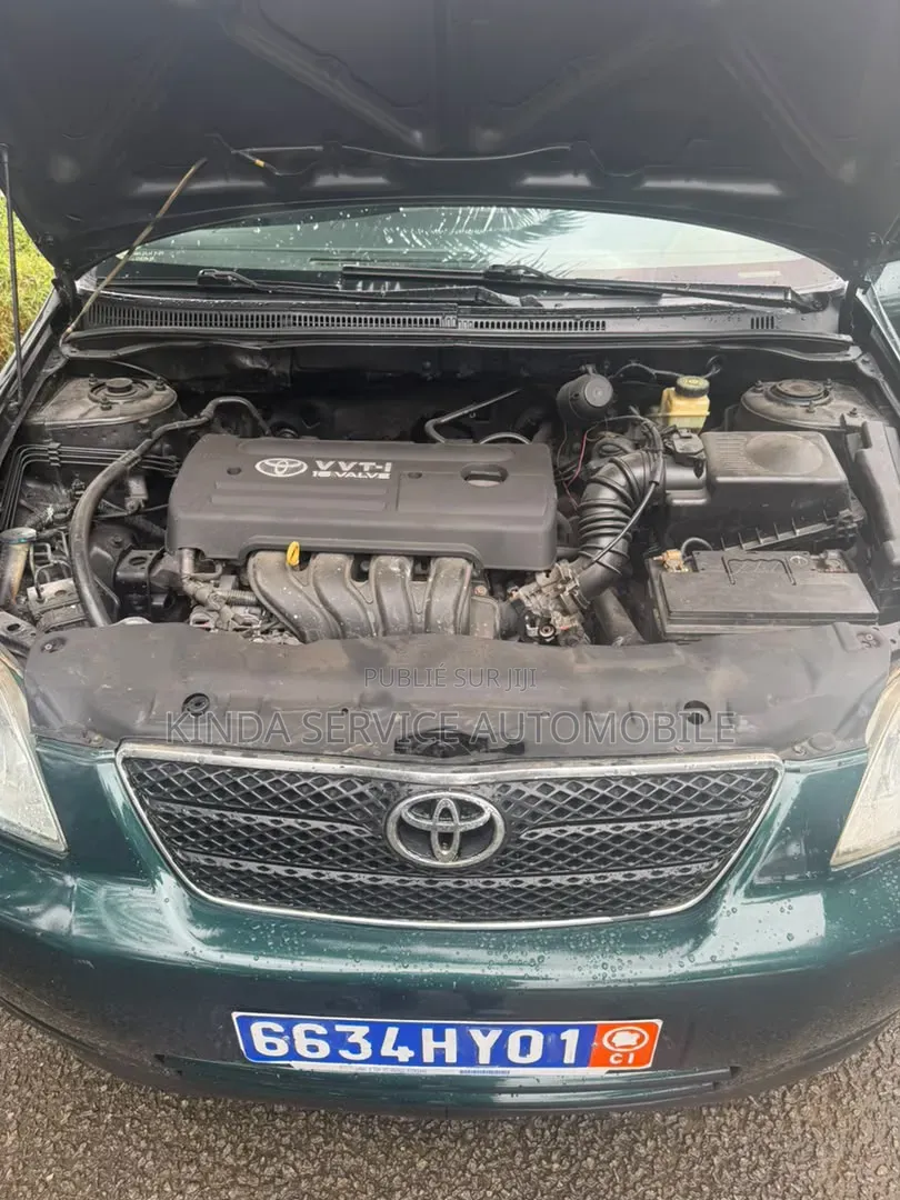 Toyota Corolla Sedan 2004 Vert