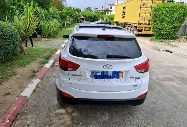 Hyundai Tucson GL FWD 2011 Blanc cassé