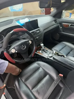 Mercedes-Benz C300 2010 Gris