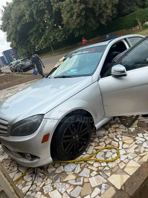 Mercedes-Benz C300 2010 Gris