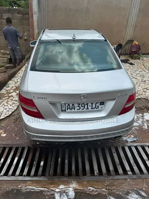 Mercedes-Benz C300 2010 Gris