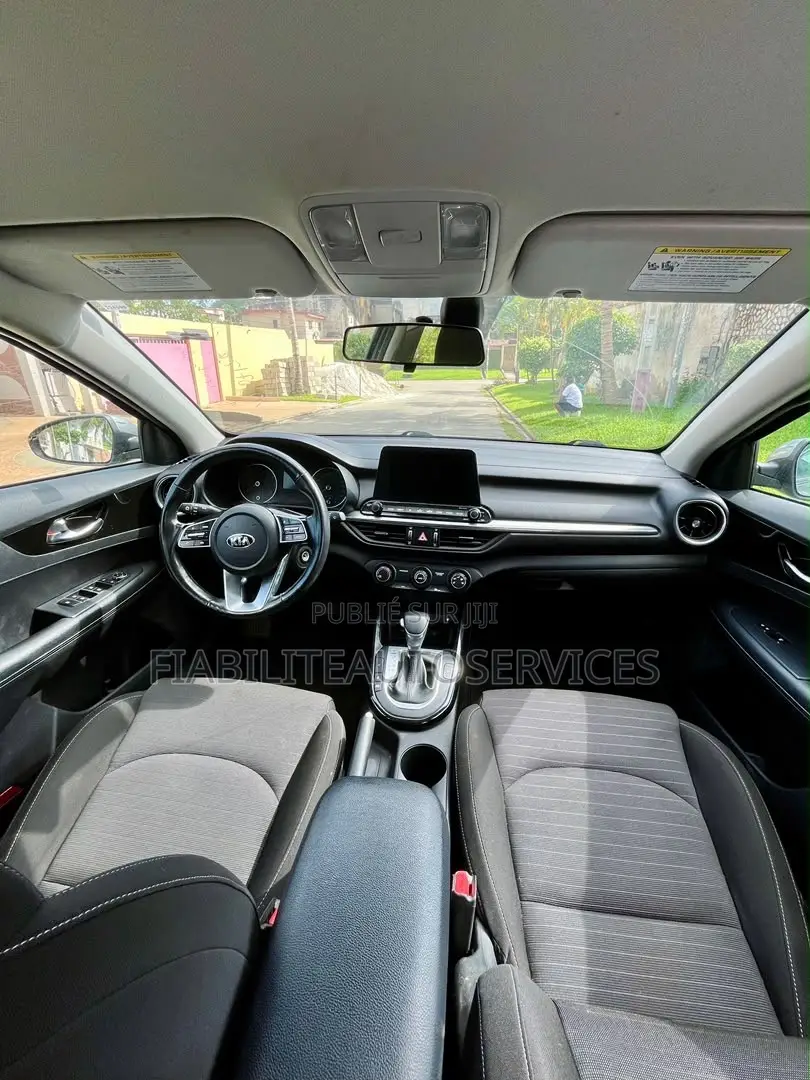 Kia Forte EX 2021 Gris