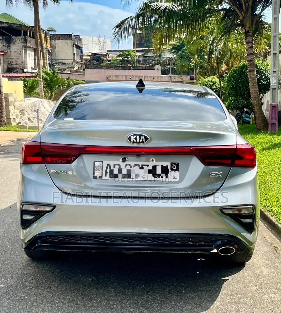 Kia Forte EX 2021 Gris