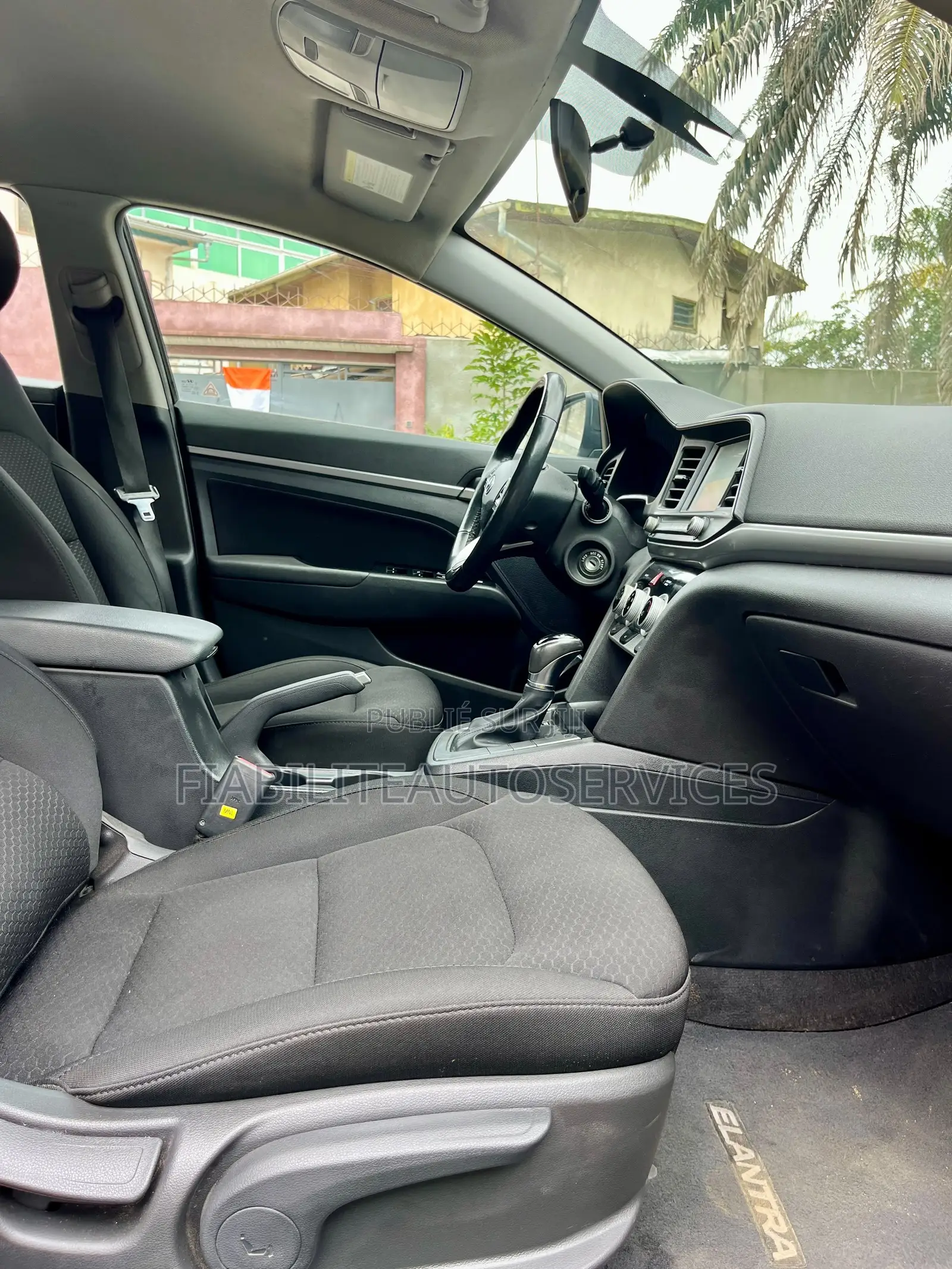 Hyundai Elantra SE 2021 Noir