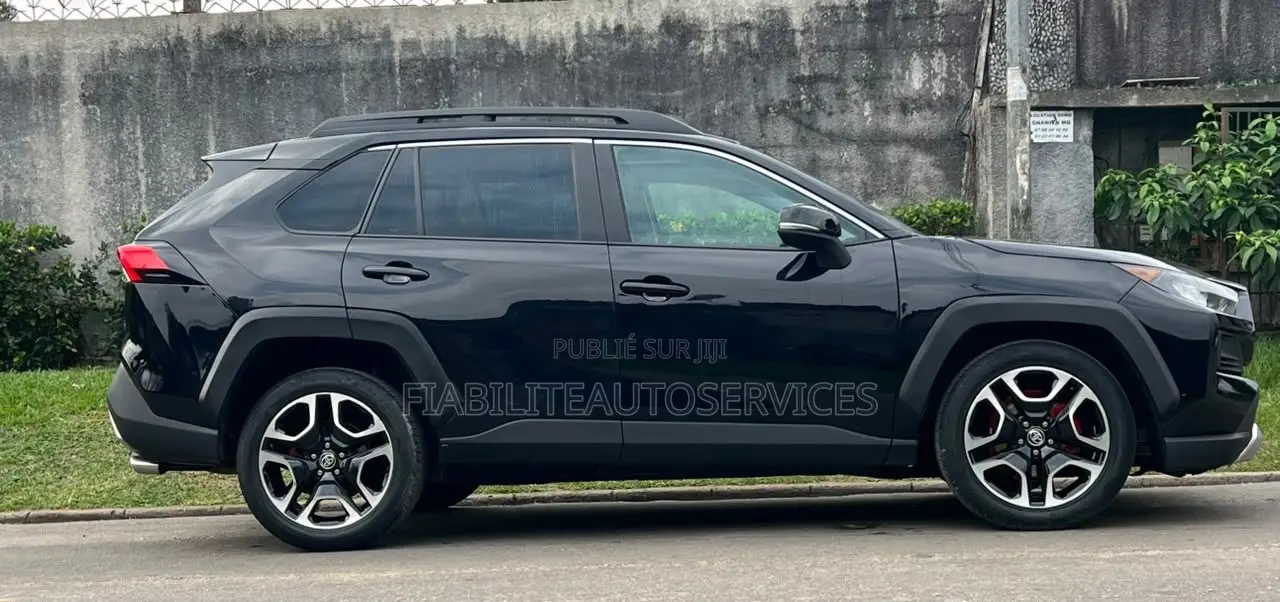 Toyota RAV4 Adventure 2021 Noir
