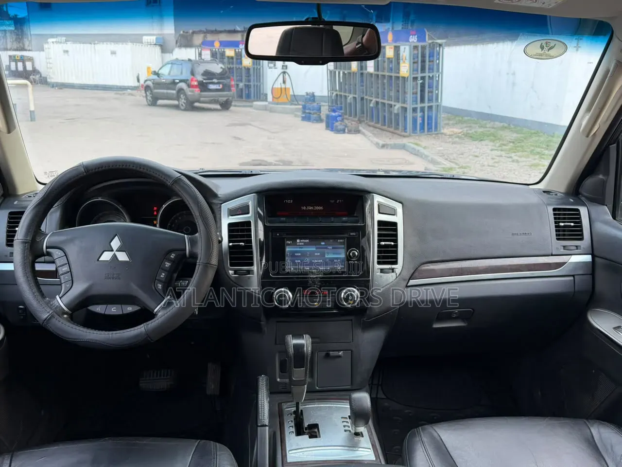 Mitsubishi Pajero V80 3.8 V6 GLS 2016 Gris