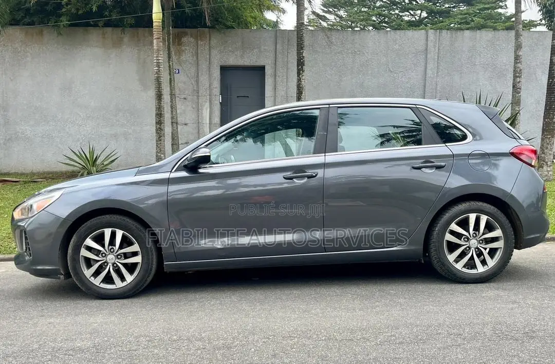 Hyundai Elantra SE 2021 Gris