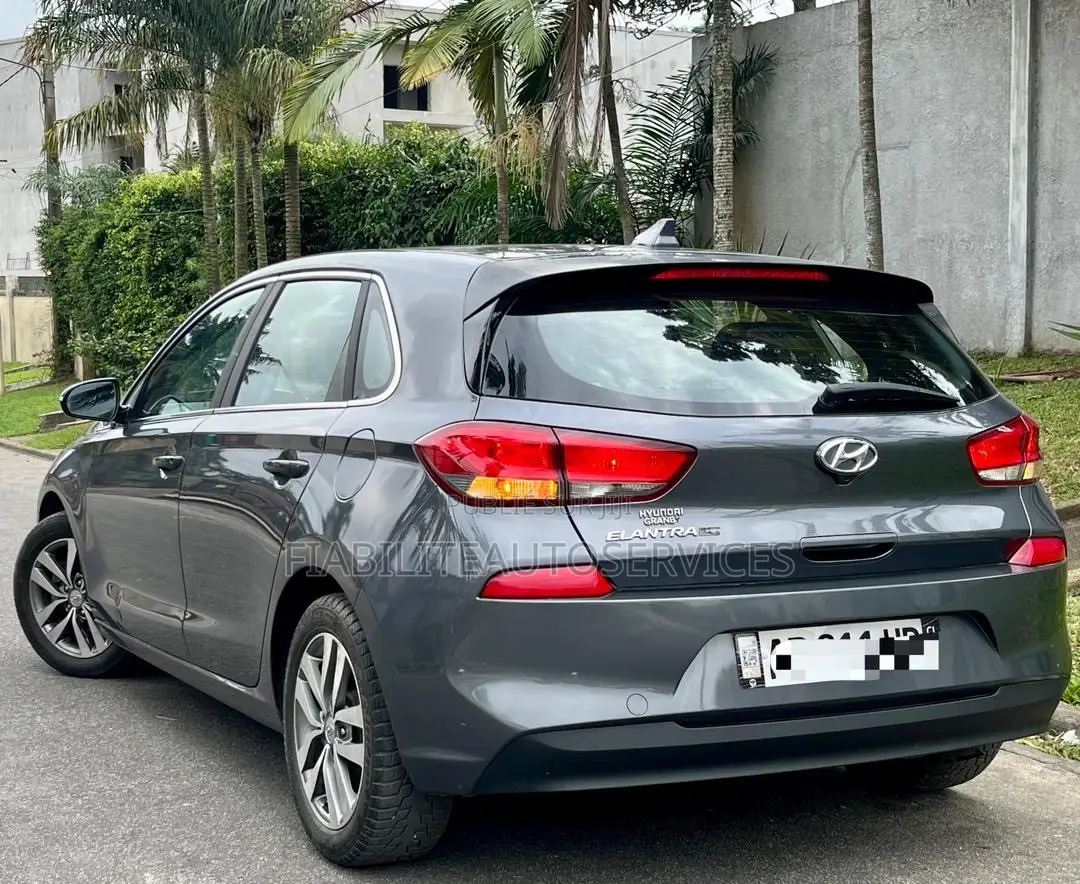 Hyundai Elantra SE 2021 Gris