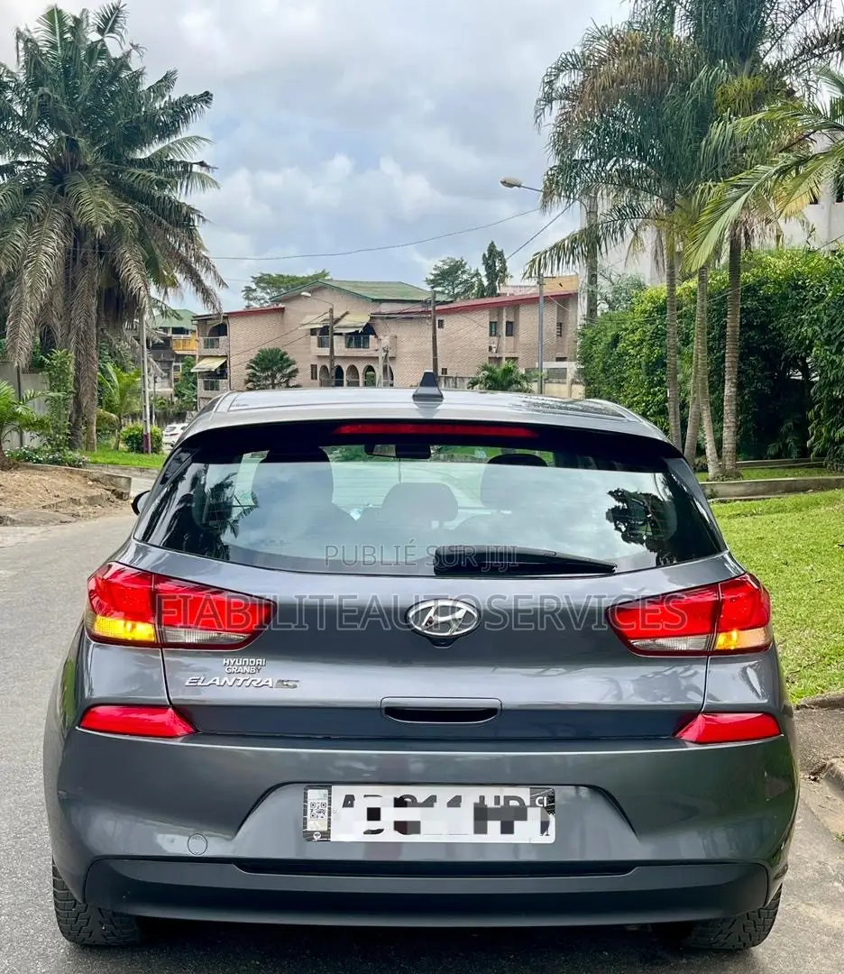 Hyundai Elantra SE 2021 Gris