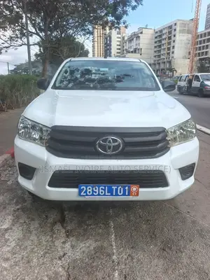 Toyota Hilux 2023 Blanc