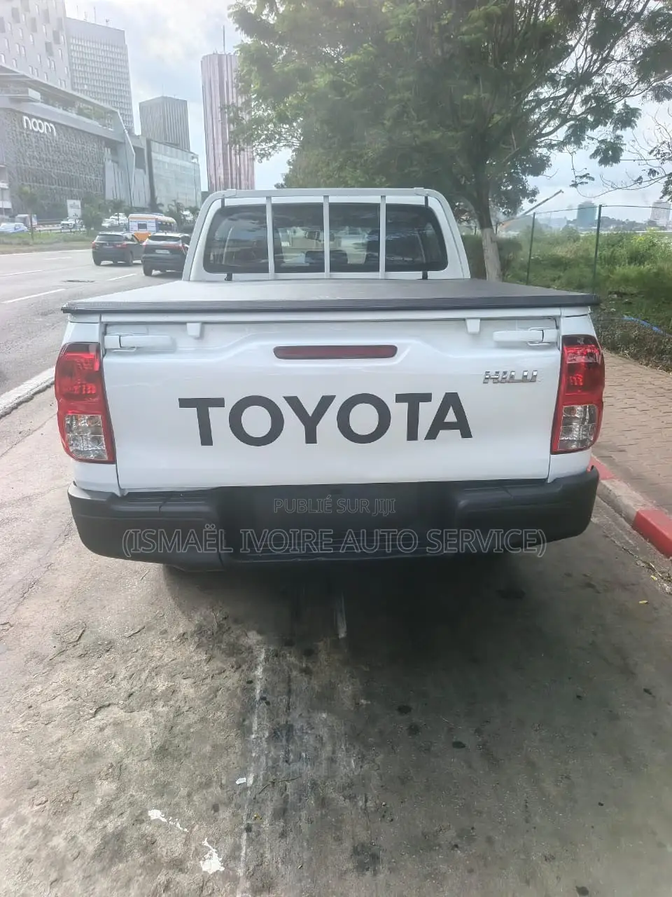 Toyota Hilux 2023 Blanc