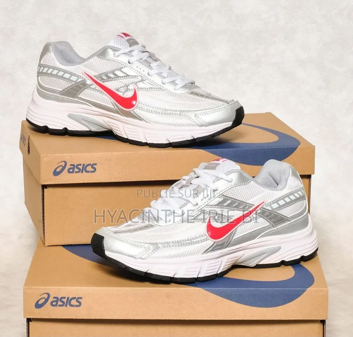  Nike Sneakes Semelles Gomme Original P40-45
Style, Confort,