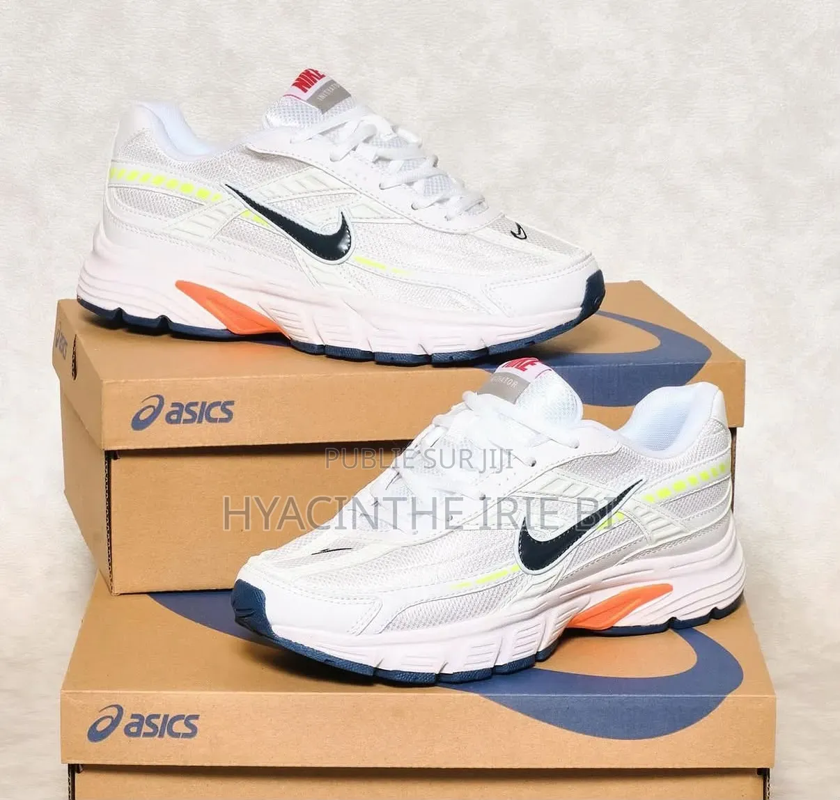  Nike Sneakes Semelles Gomme Original P40-45
Style, Confort,