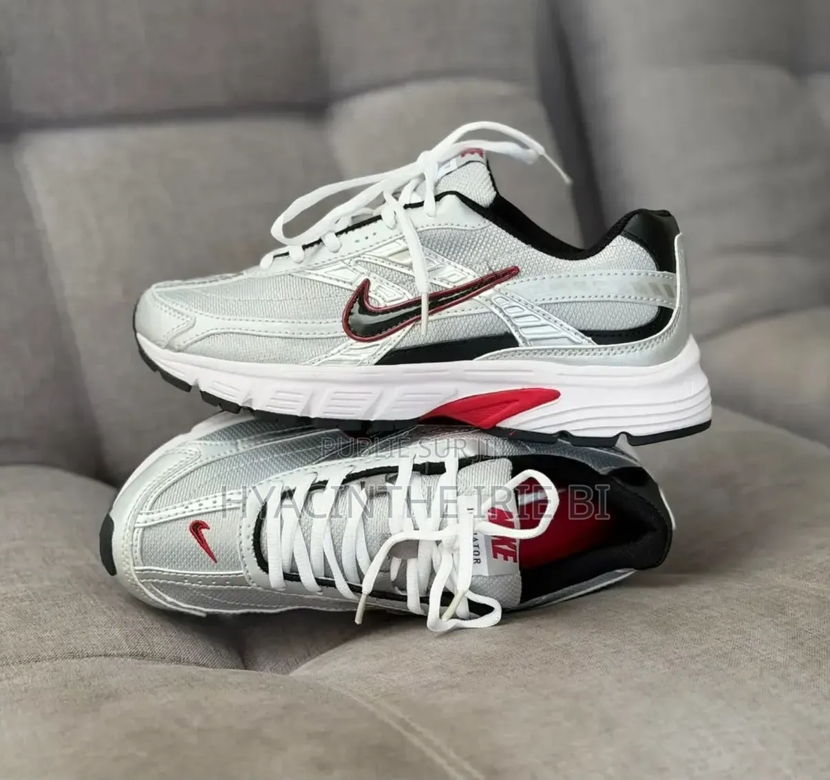  Nike Sneakes Semelles Gomme Original P40-45
Style, Confort,