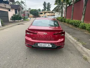 Hyundai Elantra Limited 2020 Rouge