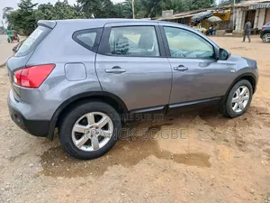 Nissan Qashqai 2009 Rouge