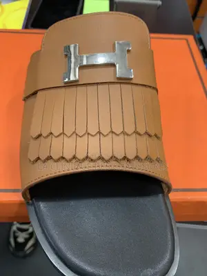 Hermès Plate en Cuir Camel