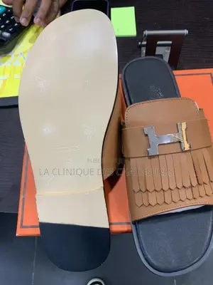Hermès Plate en Cuir Camel