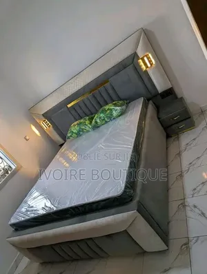 Lit Moderne Lumineux + Matelas