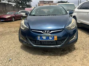 Hyundai Elantra Limited Sedan FWD (1.8L 4cyl 6A) 2016 Bleu