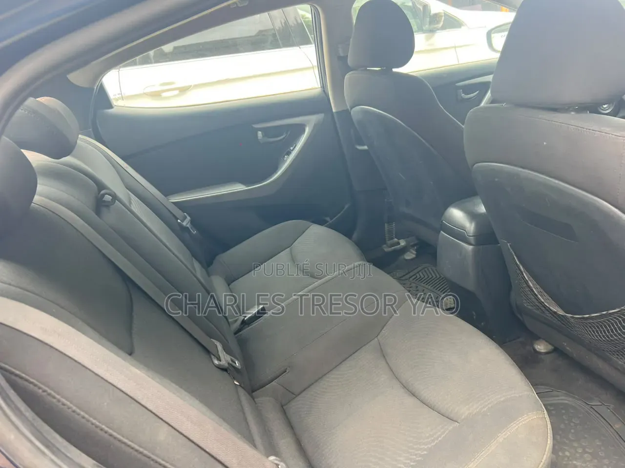 Hyundai Elantra Limited Sedan FWD (1.8L 4cyl 6A) 2016 Bleu