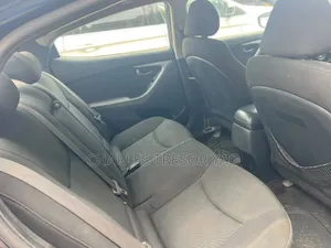 Hyundai Elantra Limited Sedan FWD (1.8L 4cyl 6A) 2016 Bleu