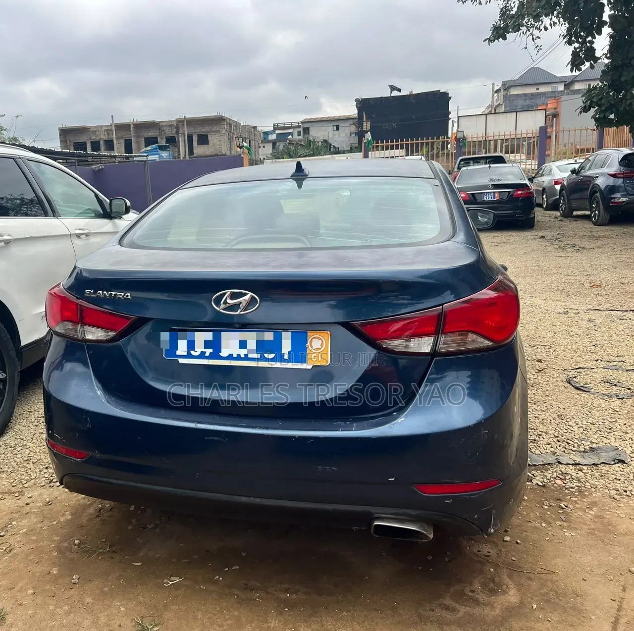 Hyundai Elantra Limited Sedan FWD (1.8L 4cyl 6A) 2016 Bleu