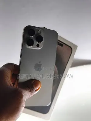 Nouveau Pomme iPhone 15 Pro Max 256 GB Bronze