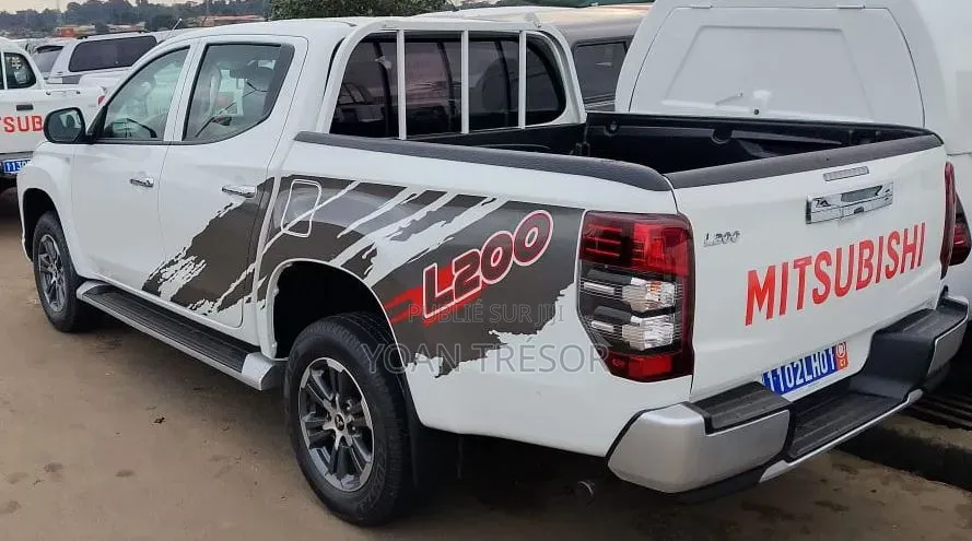 Mitsubishi L200 2022 Blanc