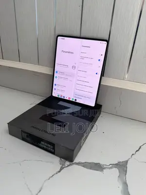 Nouveau Samsung Galaxy Fold 512 GB Noir