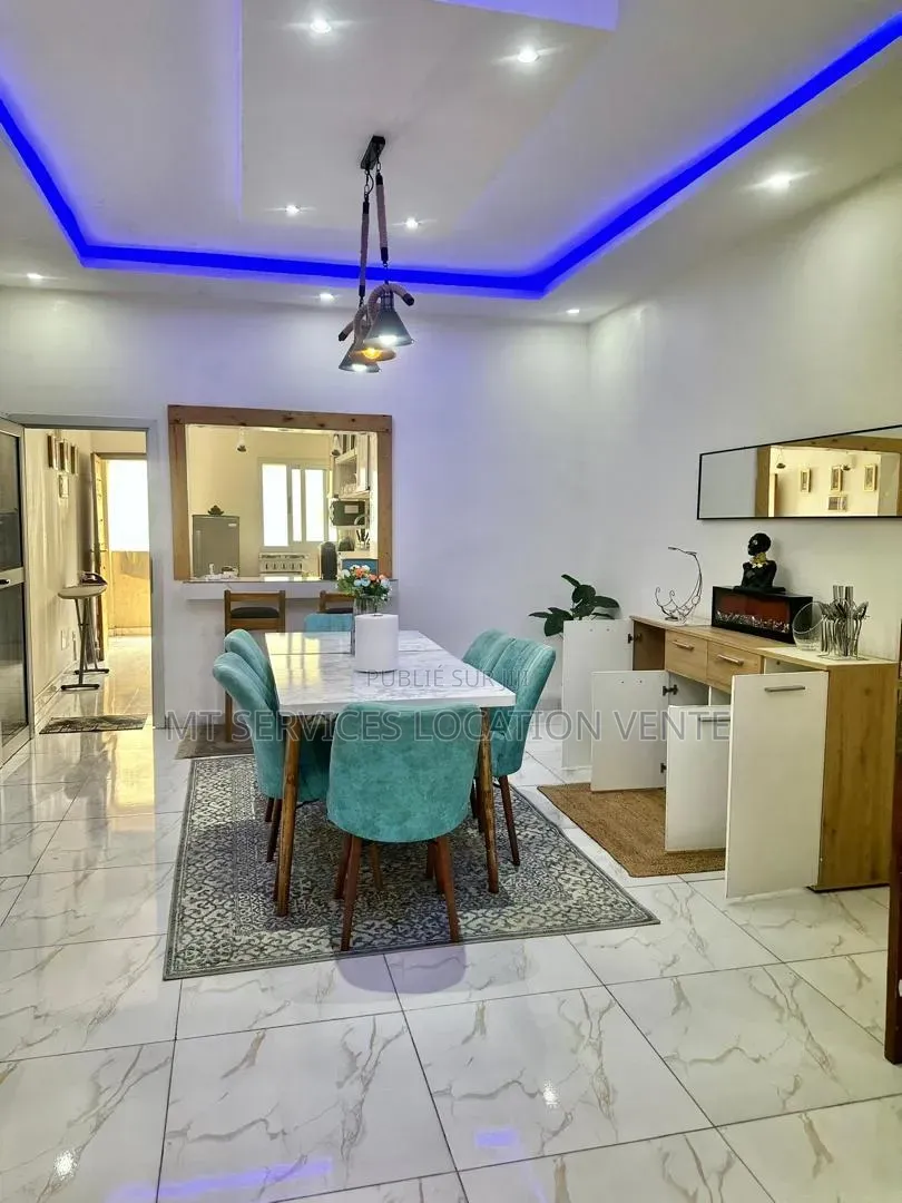4 Pièces Appartement Meublé a Cocody Riviera Triangle