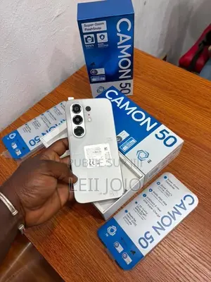 Nouveau Tecno Camon 50 Pro 256 GB Bleu