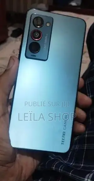 Nouveau Tecno Camon 18 128 GB Bleu