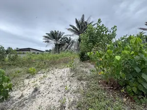En Vente Terrain 1090m2 ACD Bordure Lac Brakré Baie Des Milliardaires