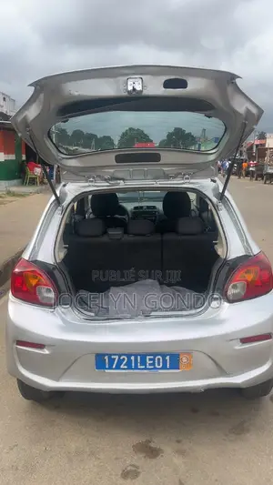 Mitsubishi Mirage 2012 Blanc